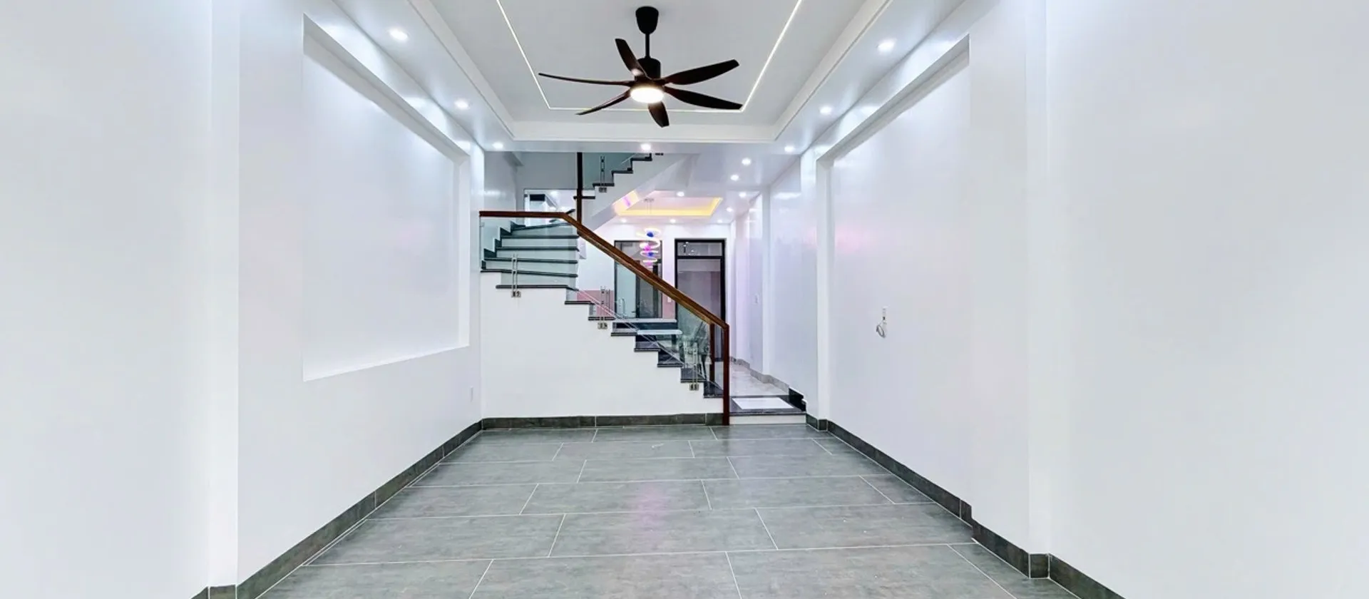 Chỉ Còn Một Căn Nhà Mặt Phố Đẹp Tại Khu Phân Lô Thượng Lý - Cơ Hội Vàng Cho Nhà Đầu Tư... Bán nhà mặt phố tại Hồng Bàng, Hải Phòng 01
