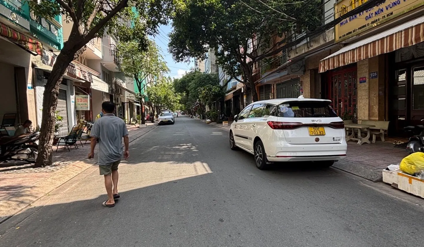 Nhà mặt tiền sang trọng đường số 2 Quận 6 với dòng tiền ổn định... Bán nhà mặt phố tại Phú Lâm, Hồ Chí Minh 01