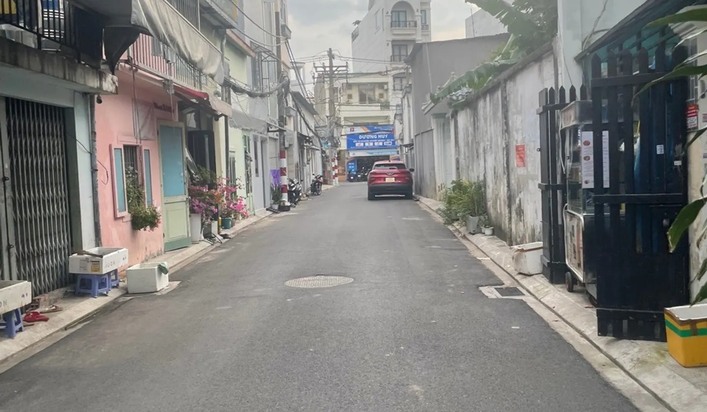 Nhà 3 tầng mặt tiền 3m gần ga T3 quận Tân Sơn... Bán nhà riêng tại Tân Sơn, Hồ Chí Minh 01