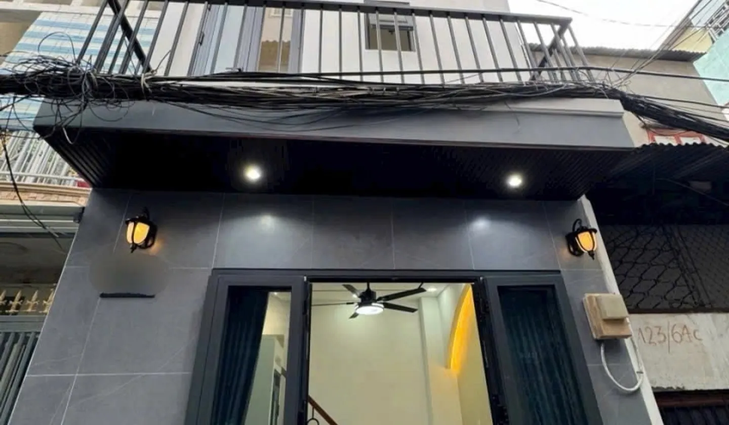 Nhà đẹp, tiện nghi ngay quận Tân Bình... Bán nhà riêng tại Tân Hòa, Hồ Chí Minh 01