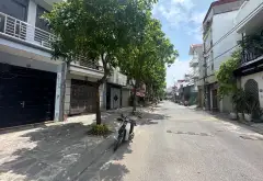 🏡 BÁN ĐẤT TẶNG NHÀ C4 – CHỦ ĐANG CHO THUÊ 6 TRIỆU/THÁNG
❌ACE lưu ý Sổ thực tế nở hậu.hiện tại sổ đ... Bán đất tại Việt Hưng, Hà Nội 01