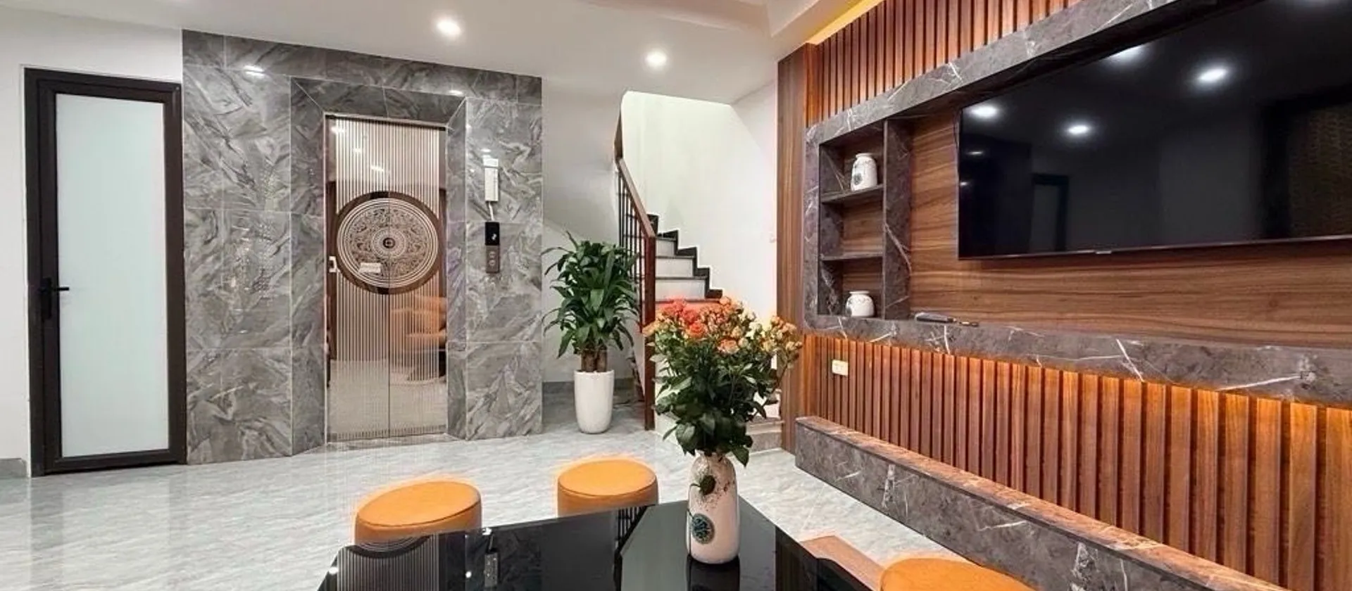 Bán nhà riêng 6 tầng có thang máy tại Định Công Thượng, mặt tiền rộng, giá tốt... Bán nhà riêng tại Định Công, Hà Nội 01