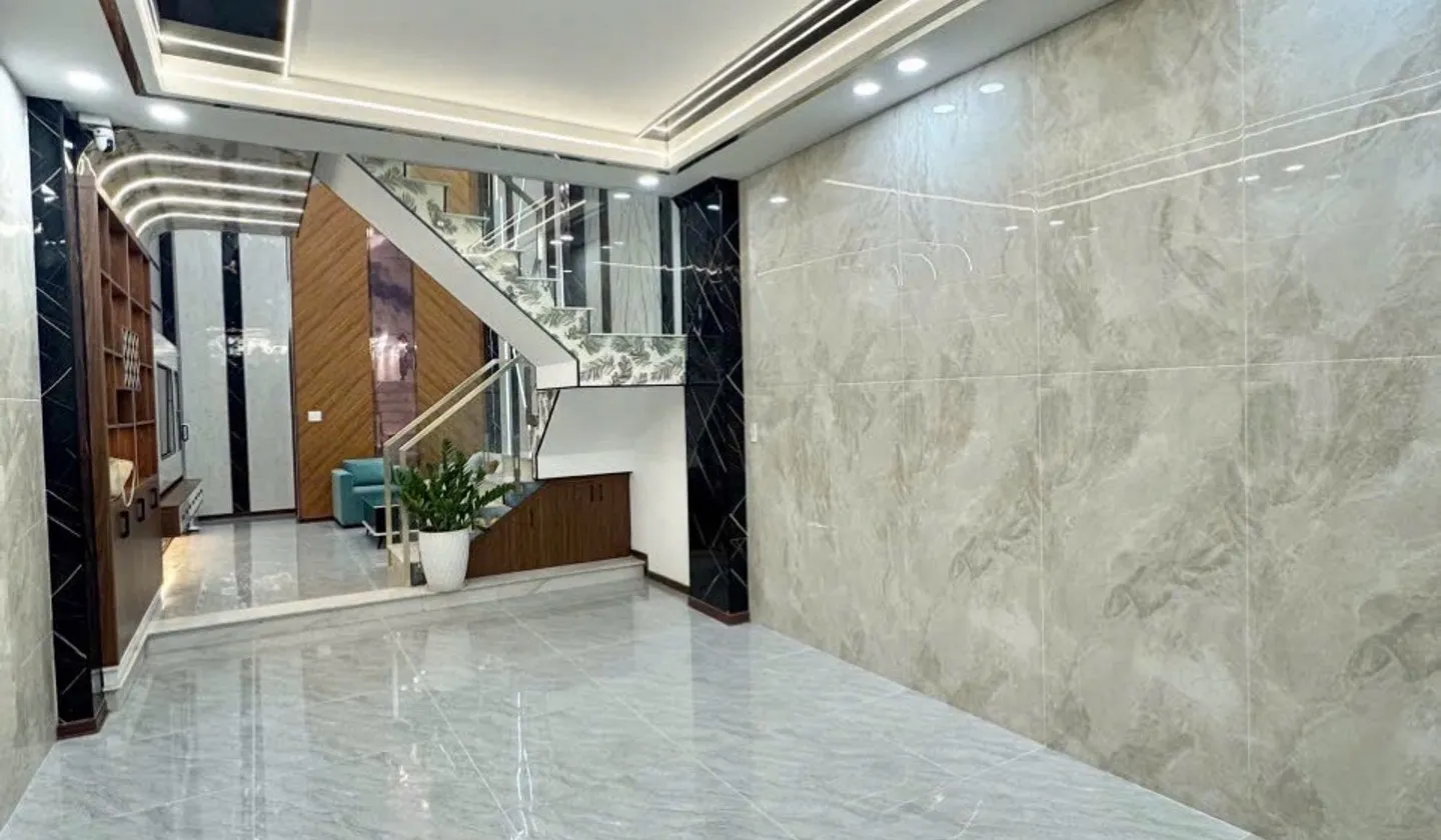 Nhà 6 Tầng Mặt Tiền Quận 12 Giá Hấp Dẫn... Bán nhà mặt phố tại Đông Hưng Thuận, Hồ Chí Minh 01