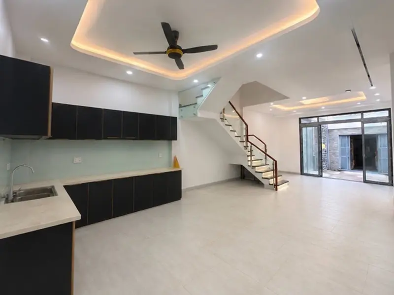 Bán nhà 4 tầng 5 phòng ngủ tại phường Hiệp Bình, TP.HCM giá 9.3 tỷ... Bán nhà riêng tại Hiệp Bình, Hồ Chí Minh 01
