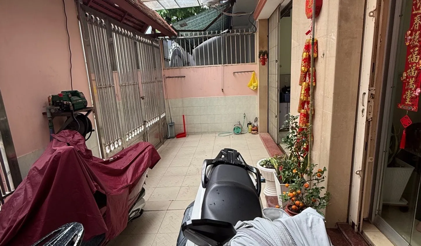 Nhà phố sang trọng quận 10, không gian rộng rãi cho gia đình đông người... Bán nhà riêng tại Diên Hồng, Hồ Chí Minh 01