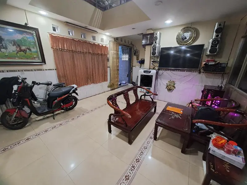 Nhà 2 tầng rộng rãi tại Tái Thiết, đầy đủ tiện nghi... Bán nhà riêng tại Bảy Hiền, Hồ Chí Minh 01