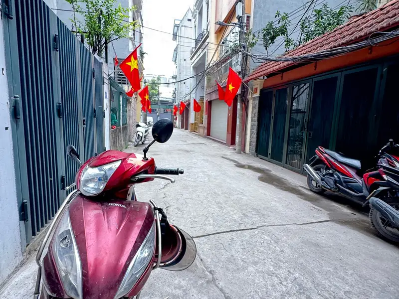 Văn phòng Hoàng Hoa Thám - Nhà đẹp, nội thất sang, ô tô tránh... Bán văn phòng tại Ngọc Hà, Hà Nội 01