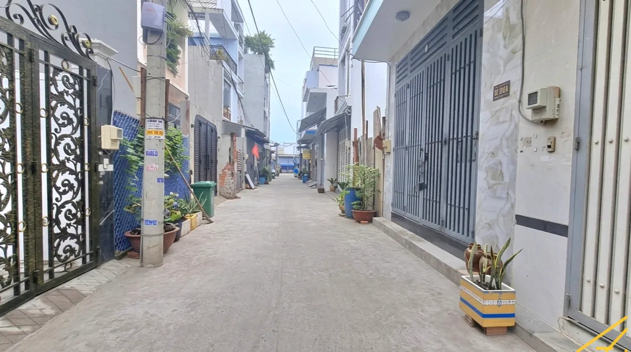 Nhà đẹp 5 tầng Bình Tân, hẻm xe hơi thông, chỉ hơn 6ty... Bán nhà riêng tại Bình Trị Đông, Hồ Chí Minh 01