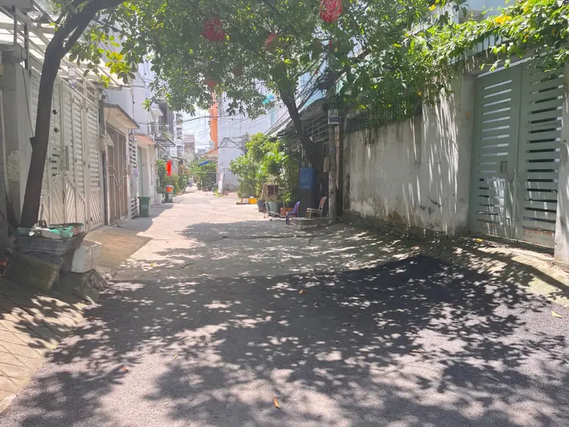 ĐÂT HẺM XE HƠI - THÔNG TỪ HẺM DƯƠNG CÁT LỢI QUA HUỲNH THỊ ĐỒNG. 5*21... Bán đất tại Nhà Bè, Hồ Chí Minh 01