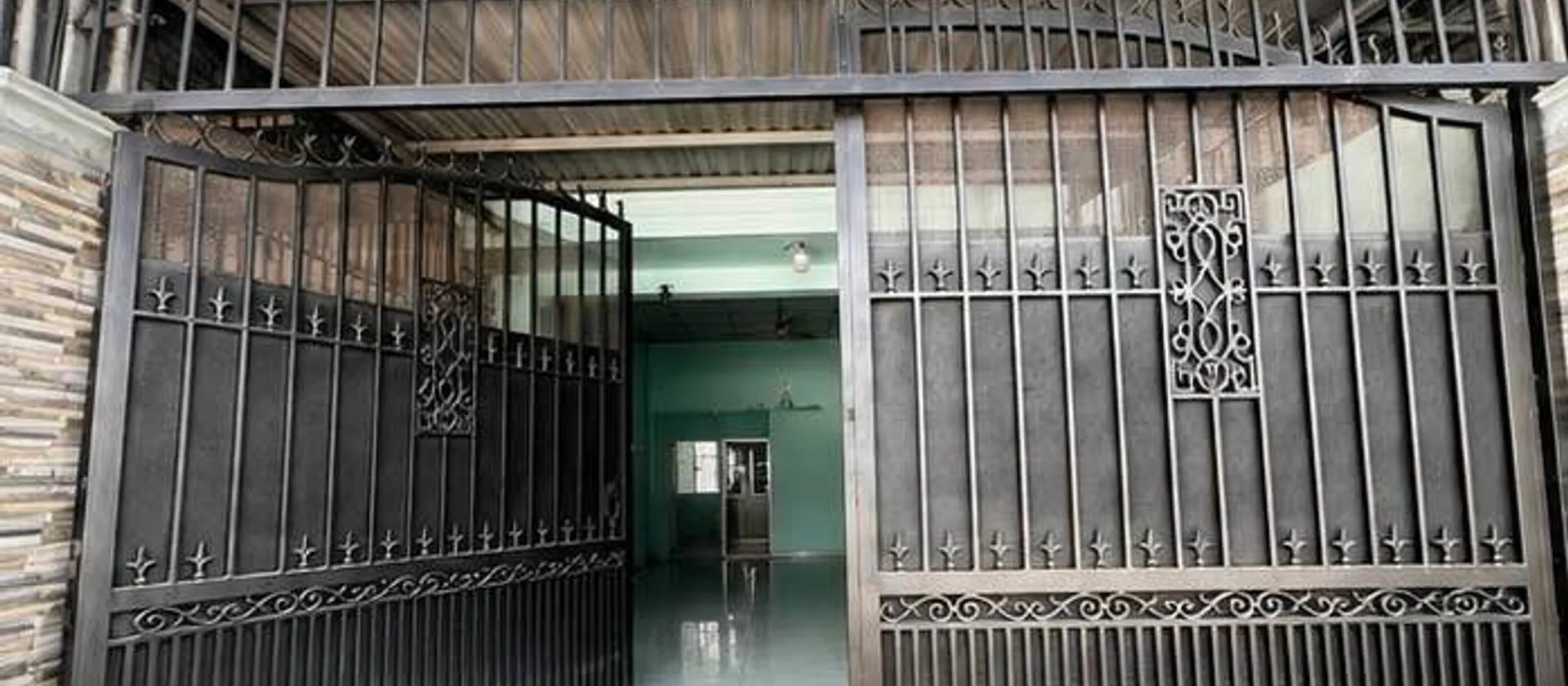 BÁN NHÀ HẺM XE HƠI DIỆN TÍCH SÂN KHỦNG... Bán nhà riêng tại Hiệp Bình, Hồ Chí Minh 01