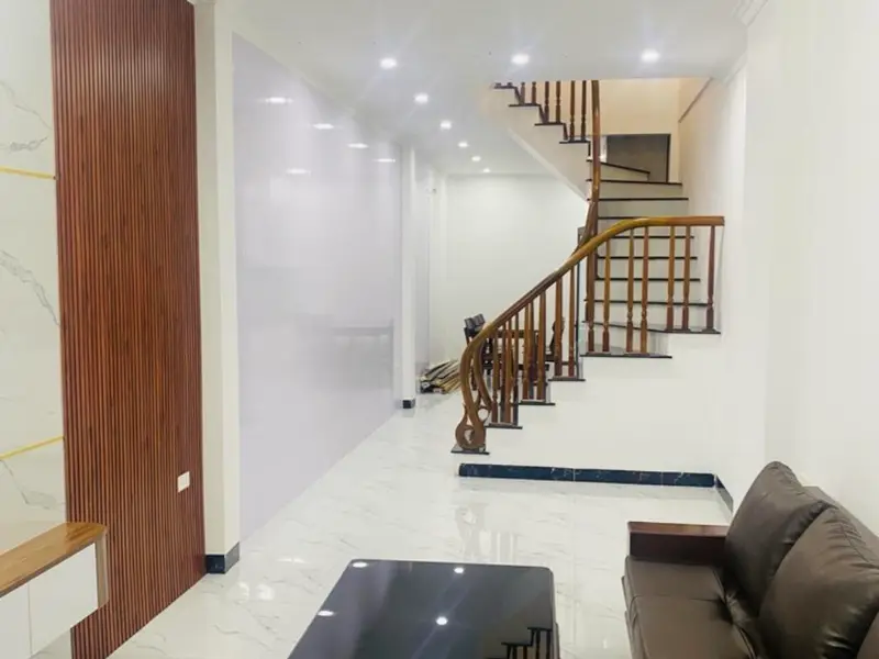 🔥 NGỘP GIẢM SỐC 600 TRIỆU – GIÁ MỚI CHỈ 8,9 TỶ 🔥
🏡 HÀNG HIẾM PHỐ TRẠM – 44M² – FULL NỘI THẤT – N... Bán nhà riêng tại Long Biên, Hà Nội 01