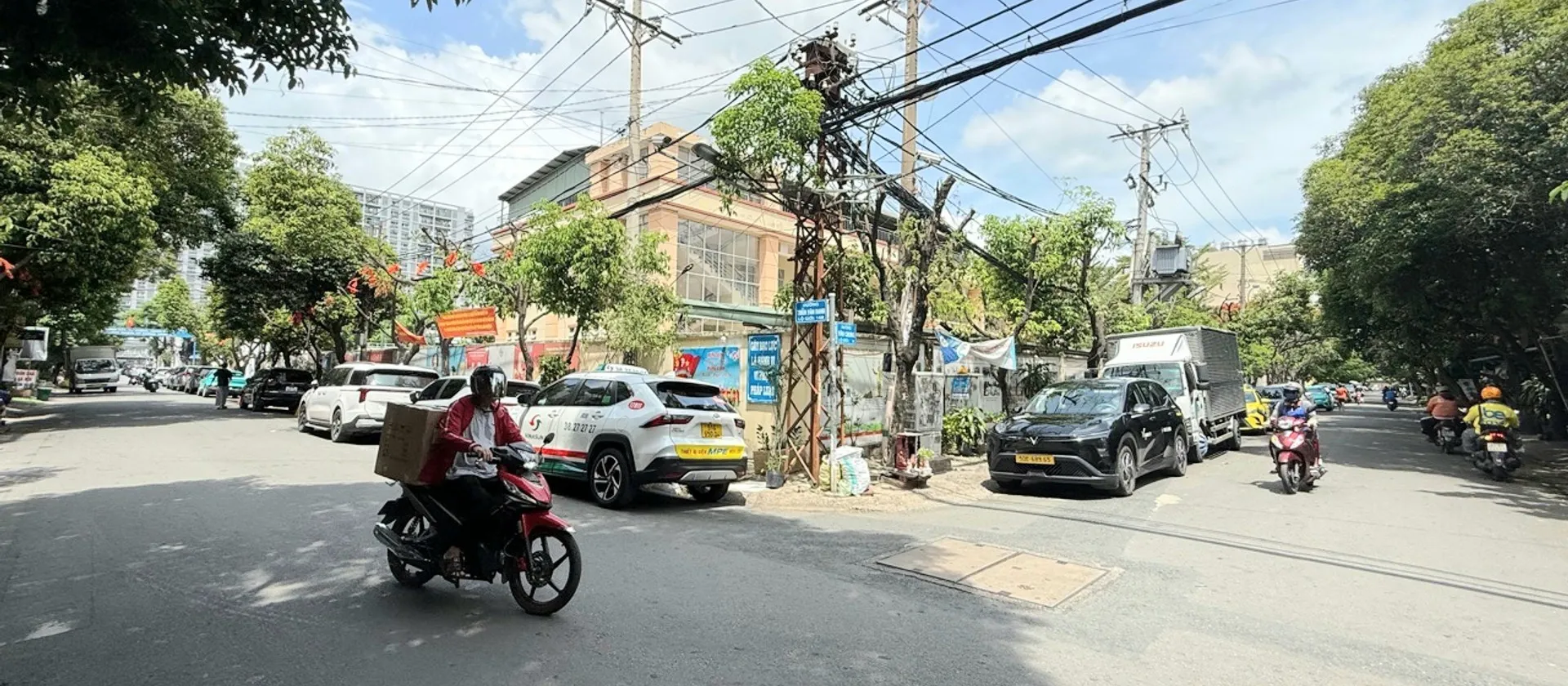 Siêu phẩm nhà mặt phố 5 tầng mặt tiền rộng 11m tại quận Tân Bình... Bán nhà mặt phố tại Tân Bình, Hồ Chí Minh 01