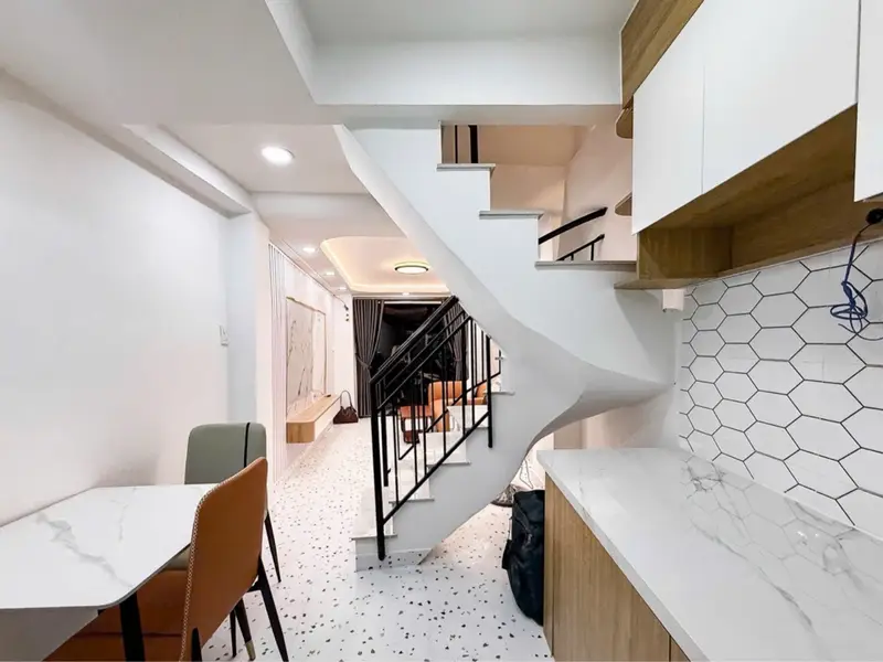Bán nhà đẹp ngay Ngã Tư Hàng Xanh gần Thảo Cầm Viên - 3 tầng 3PN chỉ 4.x tỷ... Bán nhà riêng tại Thạnh Mỹ Tây, Hồ Chí Minh 01