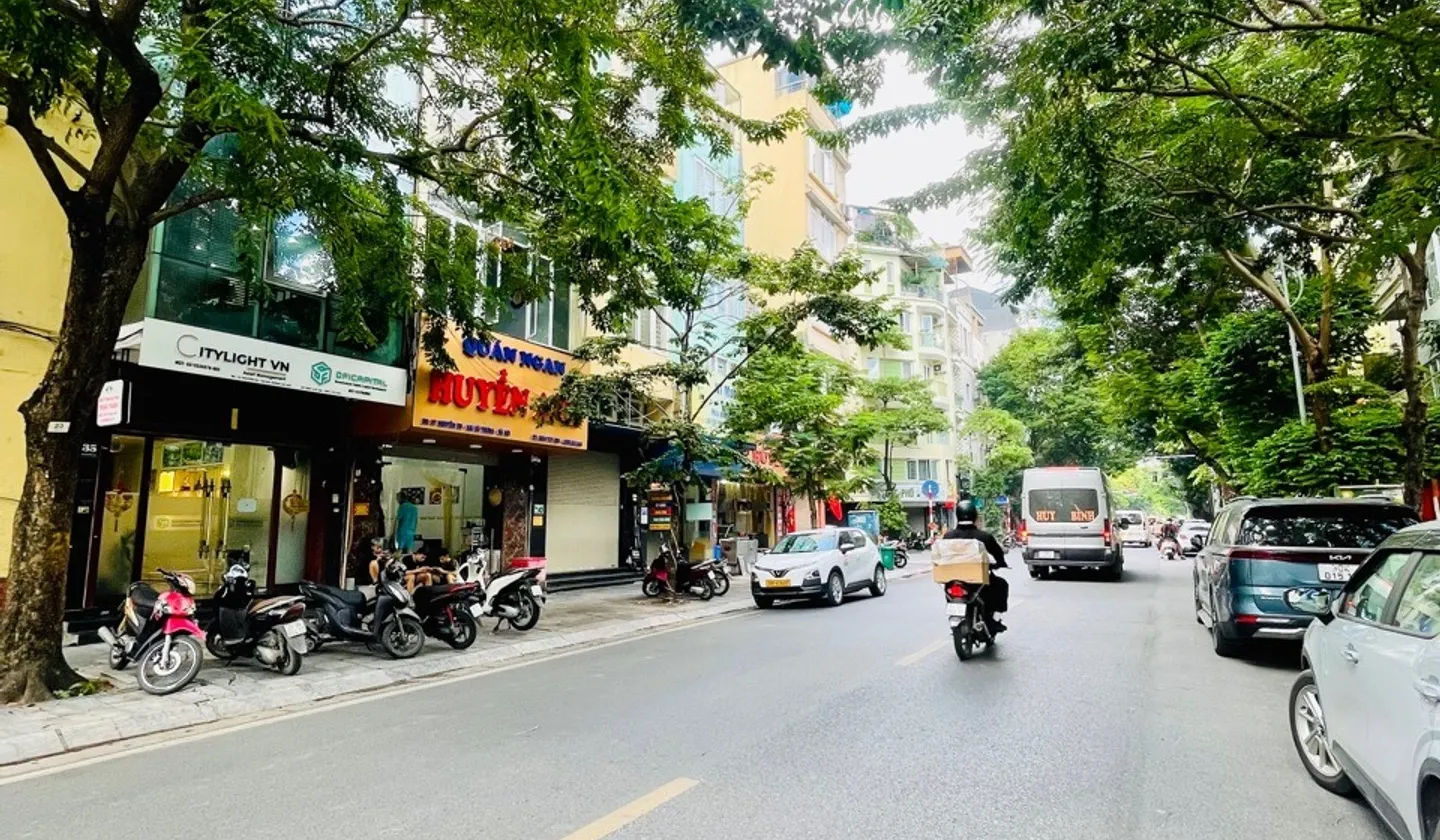 Bán nhà mặt phố Nguyễn Du, trung tâm Hà Nội, 7 tầng thang máy 55 tỷ... Bán nhà mặt phố tại Hai Bà Trưng, Hà Nội 01