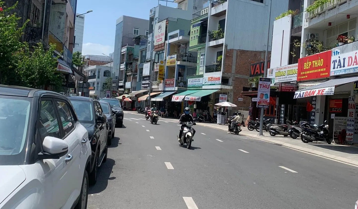 Cơ Hội Vàng Sở Hữu Nhà Mặt Tiền Trung Tâm Hải Châu, Diện Tích Lớn, Giá Tốt... Bán nhà mặt phố tại Hải Châu, Đà Nẵng 01