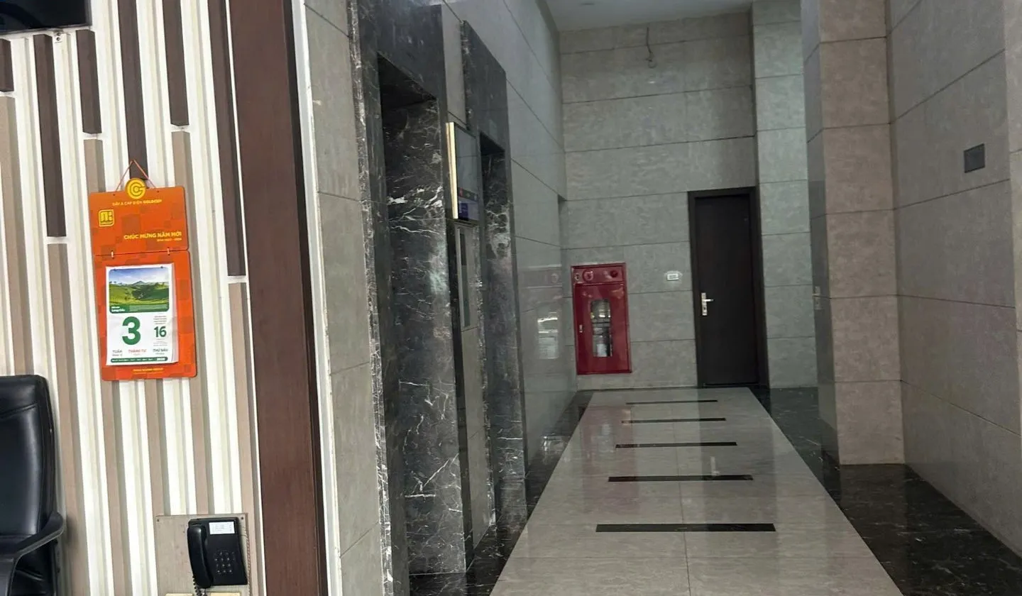 BÁN TÒA NHÀ MẶT PHỐ NGUYỄN SƠN 1060M2- 11 TẦNG - 1 HẦM - 268 Tỷ... Bán văn phòng tại Bồ Đề, Hà Nội 01