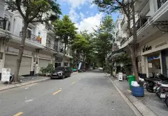 Nhà mặt tiền 4 tầng diện tích gần 100m2 tại Phường Hạnh Thông, TP.HCM... Bán nhà mặt phố tại Hạnh Thông, Hồ Chí Minh 01