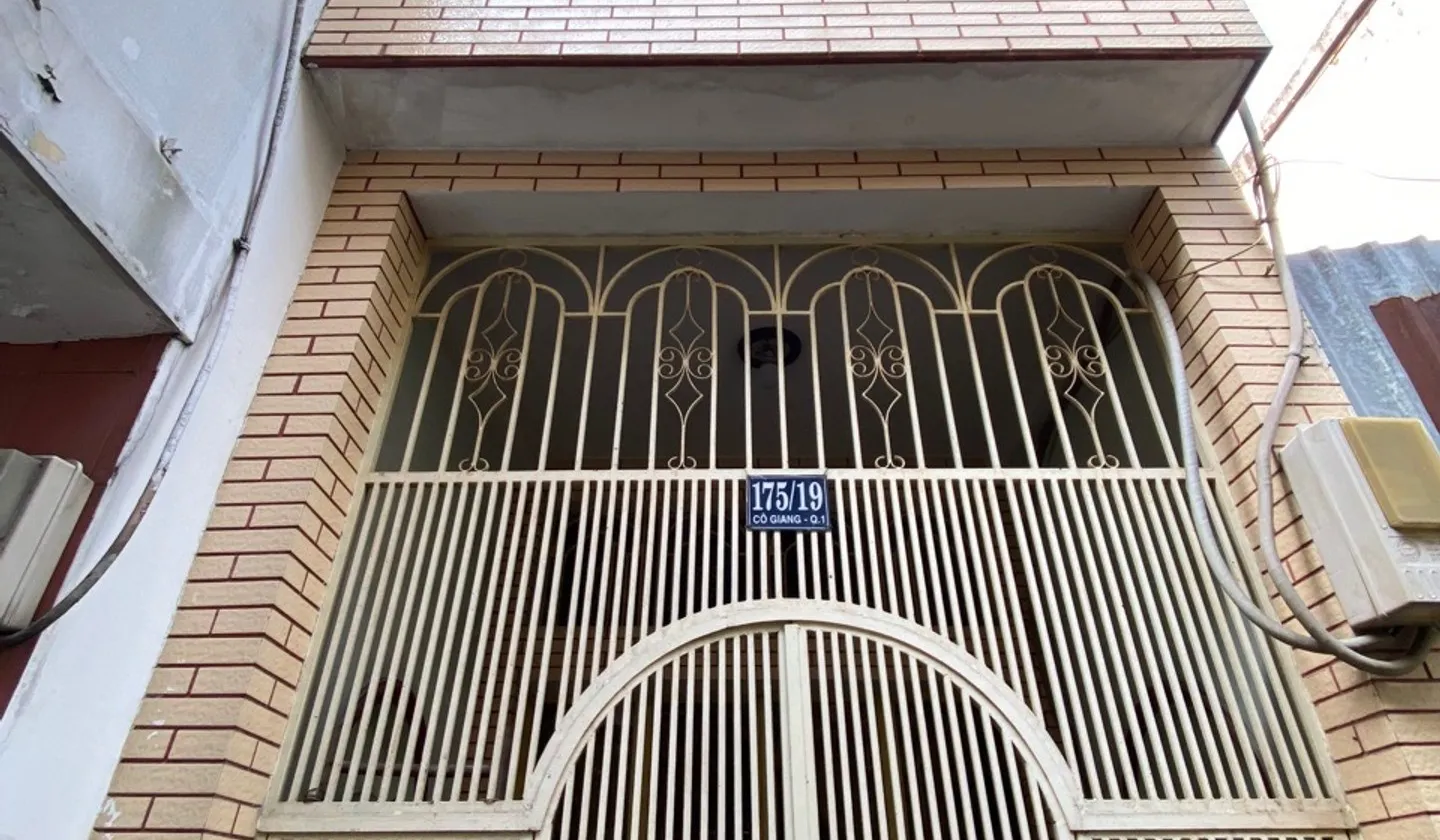 Bán nhà 2 tầng 3 phòng ngủ khu Cầu Ông Lãnh quận 1 giá 5.99 tỷ... Bán nhà riêng tại Cầu Ông Lãnh, Hồ Chí Minh 01