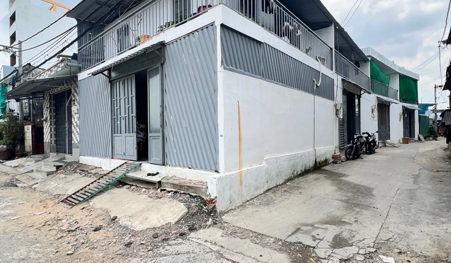 Nhà mặt phố 2 tầng sát bờ sông Tân Tạo... Bán nhà mặt phố tại Tân Tạo, Hồ Chí Minh 01