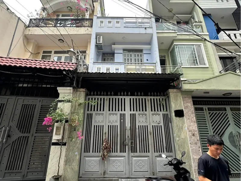 HẺM NHỰA Ô TÔ TRÁNH - GẦN LUỸ BÁN BÍCH- VĂN PHÒNG ĐĂNG KÝ ĐẤT ĐAI TÂN PHÚ - GẦN BÀU CÁT- NGANG 4 x... Bán nhà riêng tại Phú Thạnh, Hồ Chí Minh 01