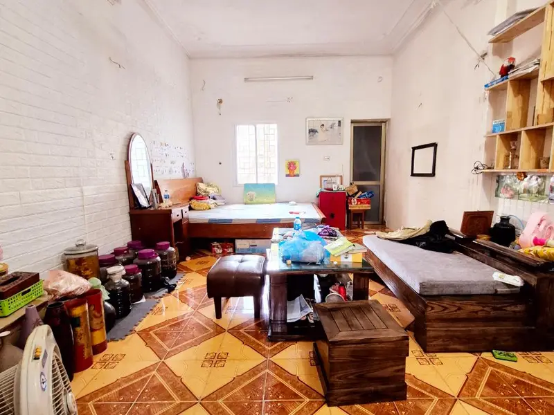 Bán nhà riêng 3 tầng diện tích 43m² tại Hai Bà Trưng, gần Đại học và bệnh viện lớn... Bán nhà riêng tại Hai Bà Trưng, Hà Nội 01