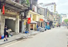 Bán nhà mặt phố tại quận Hoàn Kiếm, diện tích 23.4 m2, mặt tiền 3.5 m, pháp lý sổ đỏ rõ ràng... Bán nhà mặt phố tại Hoàn Kiếm, Hà Nội 05