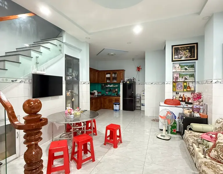 Bán nhà riêng 3 tầng tại Tân Bình, diện tích 84m2, ngang lớn, pháp lý đầy đủ... Bán nhà riêng tại Bảy Hiền, Hồ Chí Minh 01