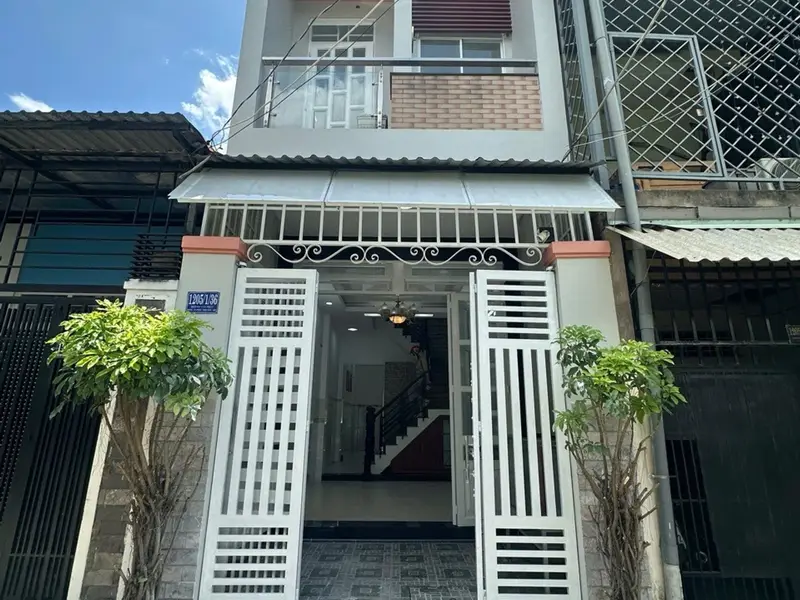 Cơ hội hiếm có sở hữu nhà 4 tầng ngay tại quận 7 với giá cực tốt... Bán nhà riêng tại Phú Thuận, Hồ Chí Minh 01