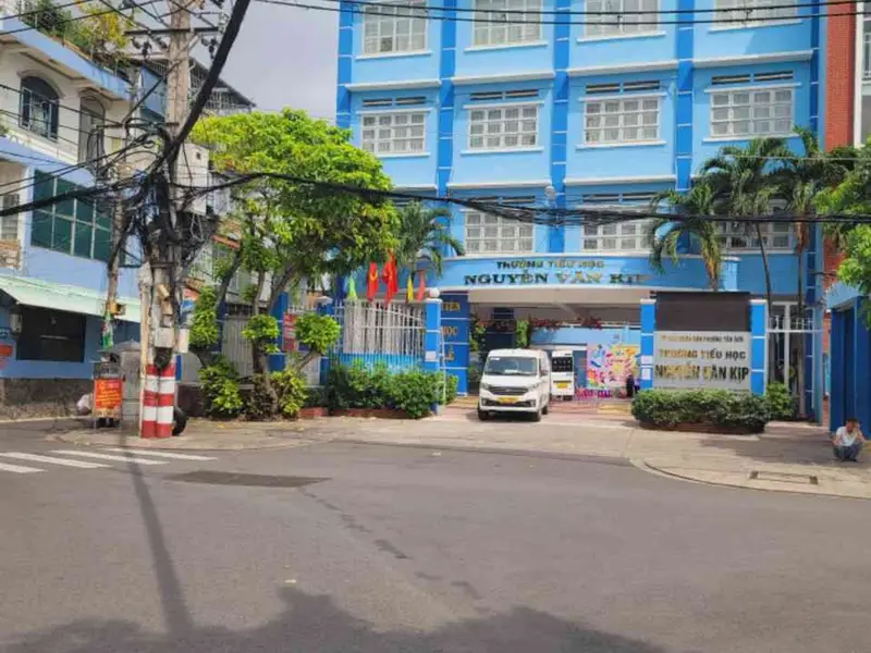 MÃ SỐ: 657

🏠 NGUYỄN PHÚC CHU – PHAN HUY ÍCH – TRƯỜNG CHINH – TÂN BÌNH CŨ
💥 Nhà mới 3 tầng – 3PN... Bán nhà riêng tại Tân Sơn, Hồ Chí Minh 01