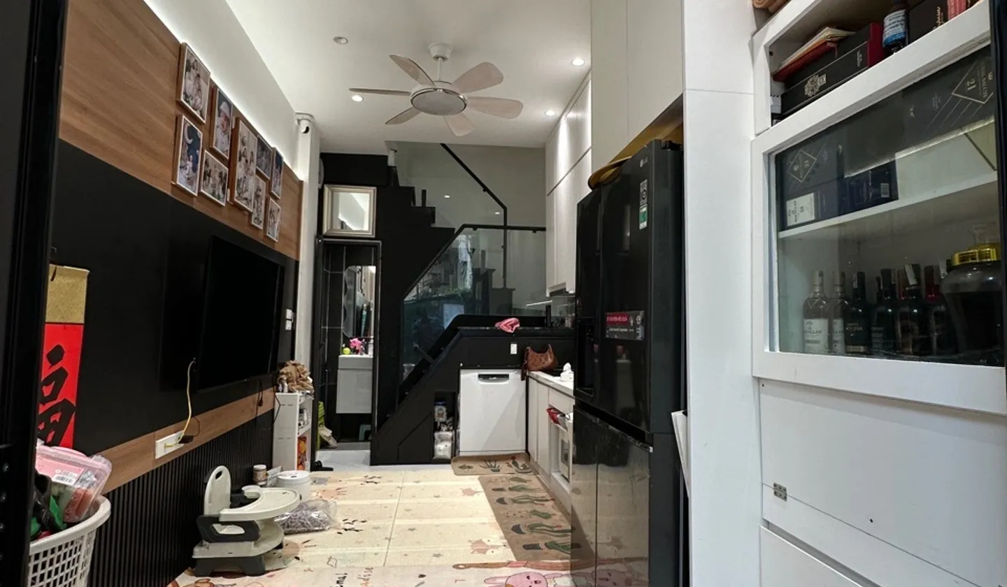 Bán nhà riêng 5 tầng, quận trung tâm Hoàn Kiếm, với vị trí 3 thoáng, gần Hồ Gươm, giá nhỉnh 11tỷ... Bán nhà riêng tại Hai Bà Trưng, Hà Nội 01