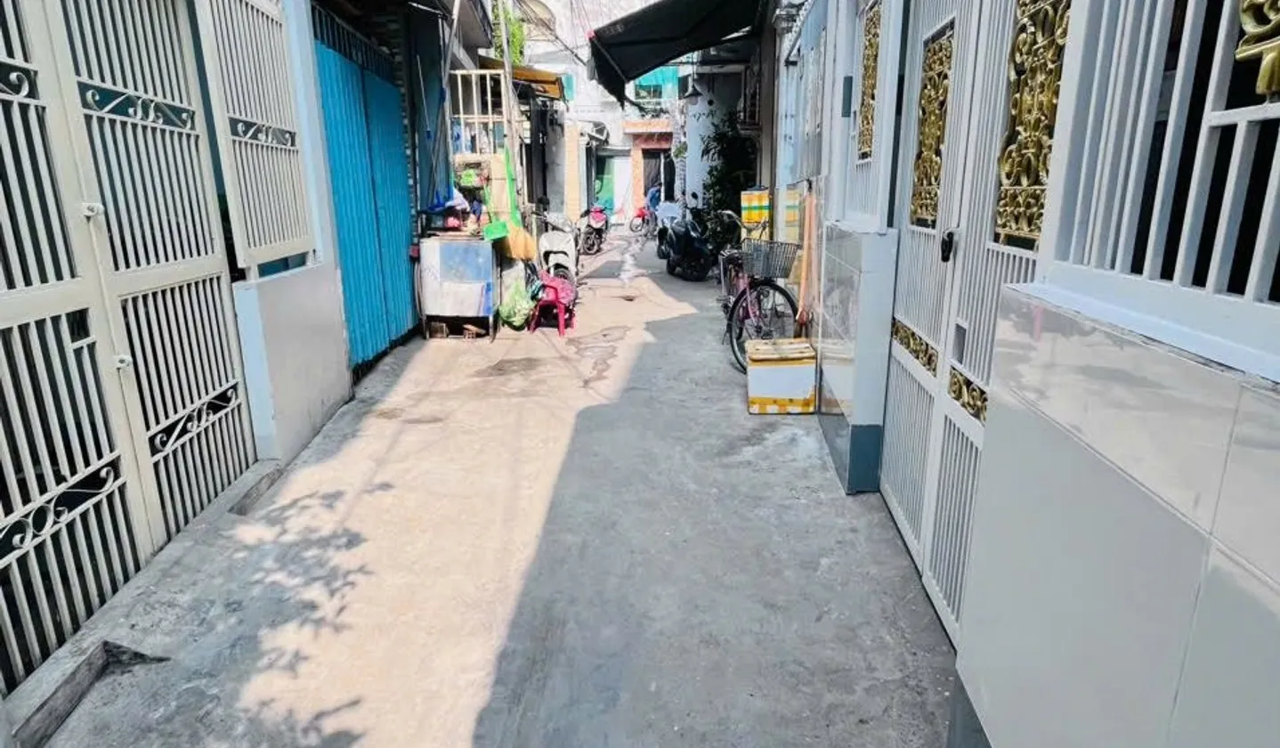 5 TỶ HƠN SỞ HỮU CĂN NHÀ LÔ GÓC – 6 PN – 5 WC – VỪA Ở VỪA CHO THUÊ (LDA73B181)... Bán nhà riêng tại Chánh Hưng, Hồ Chí Minh 01