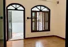 Nhà 4 tầng chắc chắn, 3 phòng ngủ, vị trí trung tâm Nguyễn Khánh Toàn, tiện xây CCMN... Bán owner_side tại Cầu Giấy, Hà Nội 02