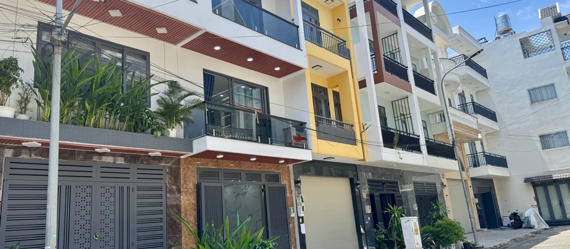 Nhà 3 tầng hiện đại, hẻm rộng ngay Lê Văn Khương - Thới An.Q12. Chỉ 5.5 Tỷ... Bán nhà riêng tại Thới An, Hồ Chí Minh 01