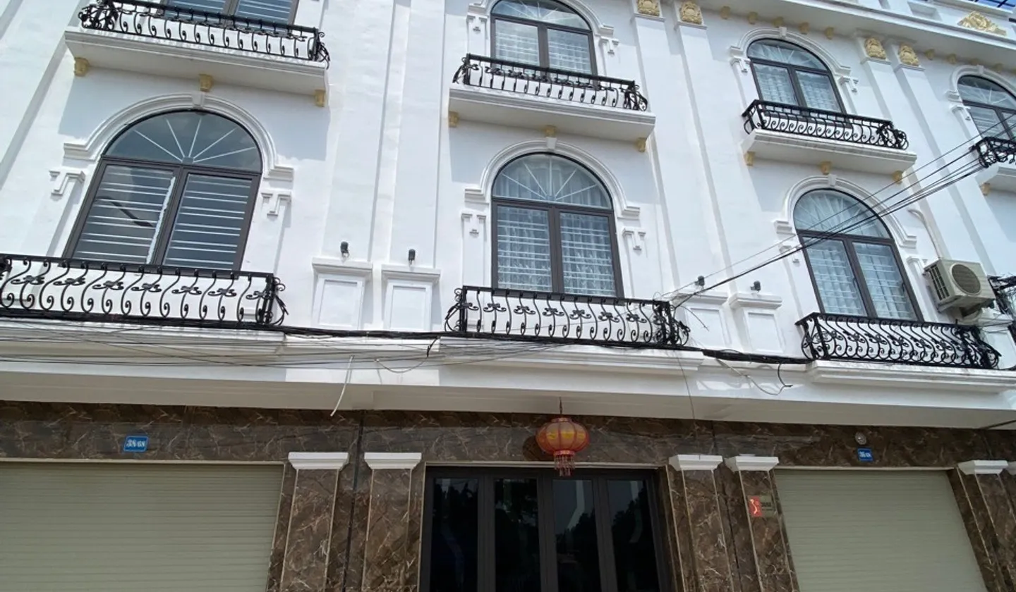 Nhà mặt phố 3.5 tầng tại quận gần đường Xuân Diệu, thuận tiện di chuyển và sinh hoạt... Bán nhà mặt phố tại Nam Đồ Sơn, Hải Phòng 01