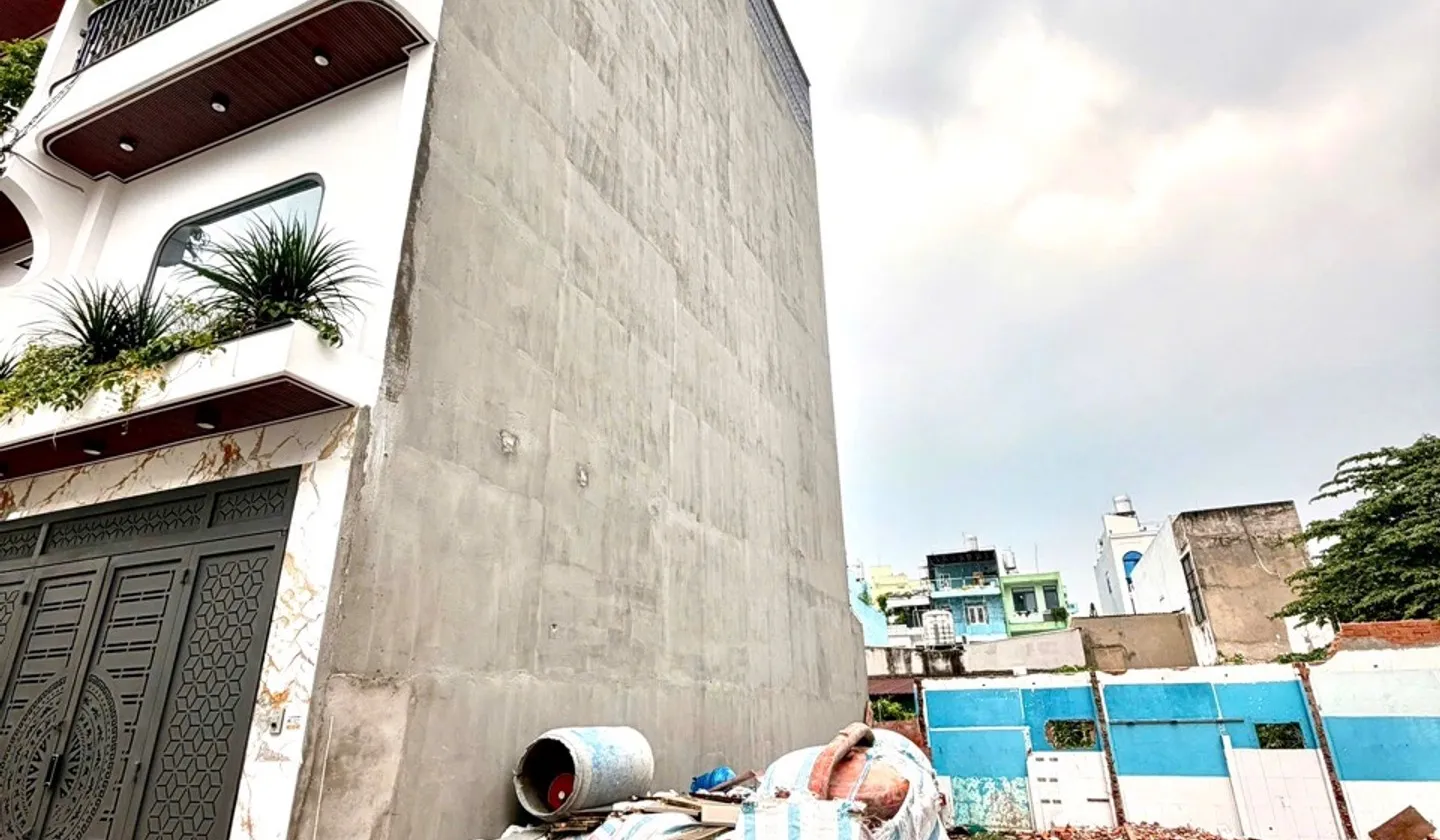 BÁN ĐẤT KHU NHÀ CAO TẦNG, PHAN VĂN HỚN, HXH , SHR 4x14m CHỈ 4.6 TỶ TL... Bán đất tại Đông Hưng Thuận, Hồ Chí Minh 01
