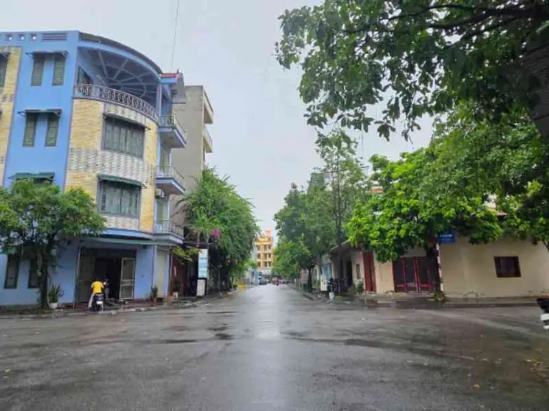 Bán nhà mặt phố tại Thị trấn Chờ, Yên Phong, diện tích 74m2, 5 tầng, hướng Đông... Bán nhà mặt phố tại Yên Phong, Bắc Ninh 01