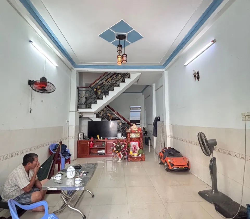 Cơ hội có 1 không 2 sở hữu nhà 3 tầng 4 phòng ngủ tại Bình Hưng Hòa... Bán nhà riêng tại Bình Hưng Hòa, Hồ Chí Minh 01