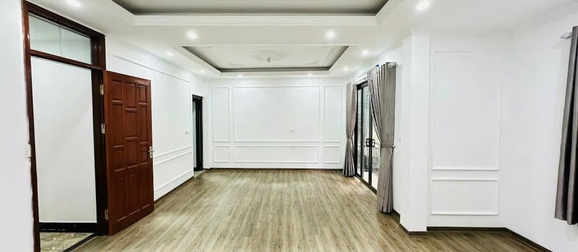 Nhà lô góc mới xây, vị trí đắc địa tại Tôn Đức Thắng, cơ hội hiếm có để sở hữu... Bán nhà riêng tại Văn Miếu - Quốc Tử Giám, Hà Nội 01