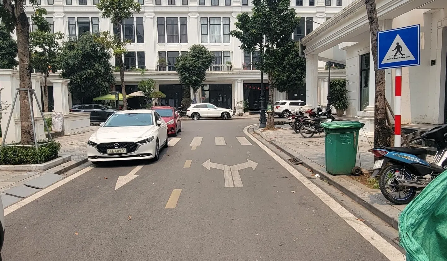 Shophouse 5 tầng cực hot tại Tân Mai, giá hạ sốc ngày 15/8... Bán Shophouse tại Hoàng Mai, Hà Nội 01