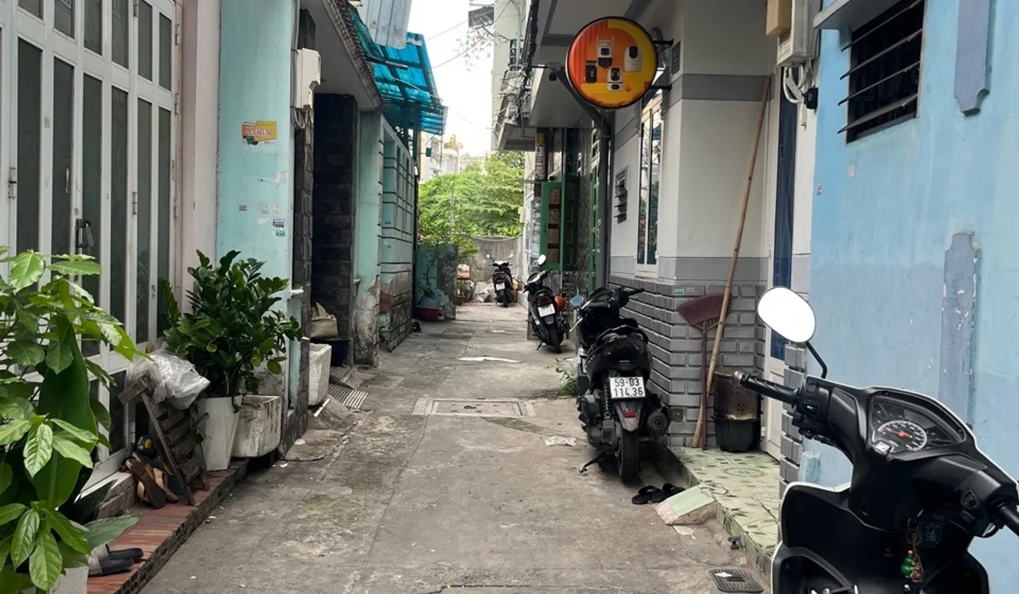 Nhà 2 tầng có ban công mát - Gần AEON Tân Phú, giá 2.8 tỷ... Bán nhà riêng tại Tân Sơn Nhì, Hồ Chí Minh 01