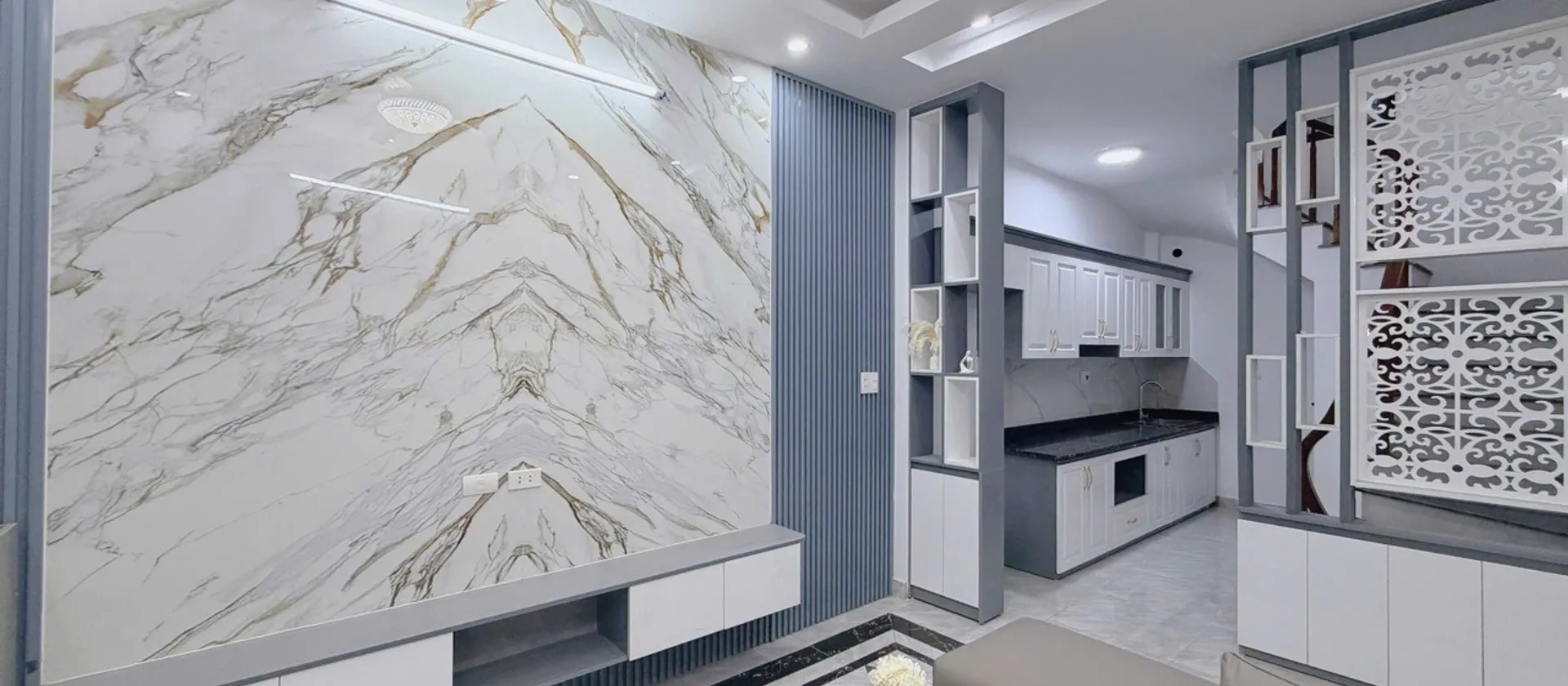 Bán nhà riêng 5 tầng tại Việt Hưng, diện tích 30m2, sổ đỏ chính chủ... Bán nhà riêng tại Việt Hưng, Hà Nội 01