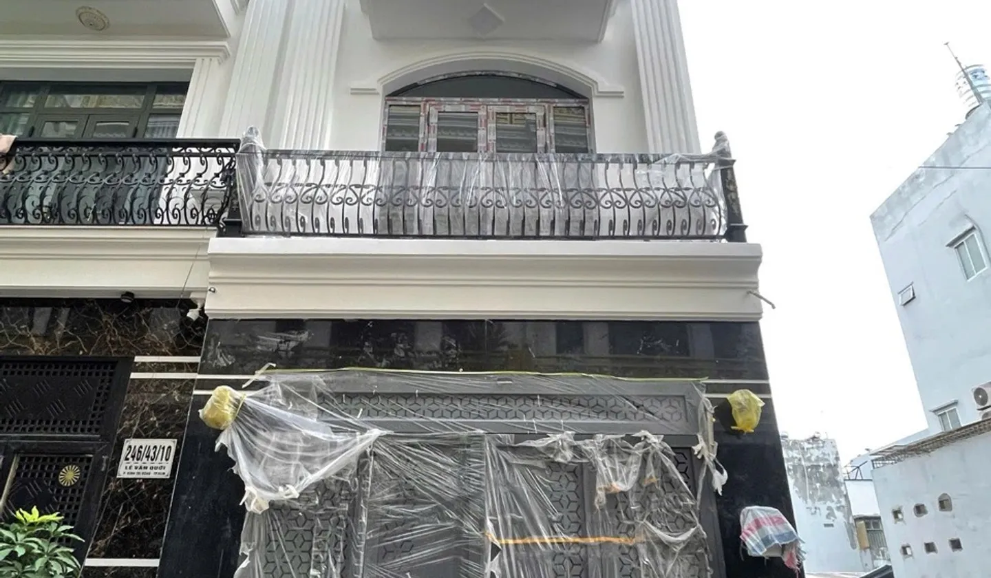 Cơ hội hiếm có sở hữu nhà 4 tầng giá tốt tại khu vực sầm uất... Bán nhà riêng tại Bình Trị Đông, Hồ Chí Minh 01