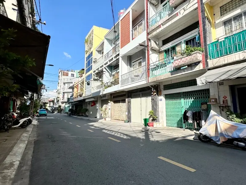 🏡 NHÀ 2 TẦNG BTCT – MT HỒNG BÀNG- Q11 – 8.3 TỎI
📍 Sát mặt tiền, hẻm 10m thông. Gần cầu vượt Cây G... Bán nhà riêng tại Minh Phụng, Hồ Chí Minh 01