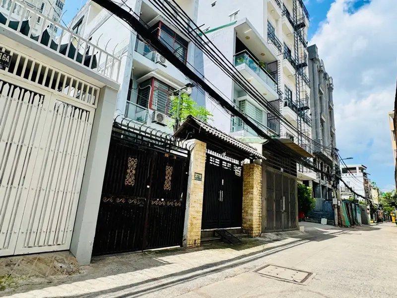 Bán nhà riêng 4 tầng rộng 94m2 tại khu vực Âu Dương Lân, giá 13,8 tỷ đồng... Bán nhà riêng tại Chánh Hưng, Hồ Chí Minh 01