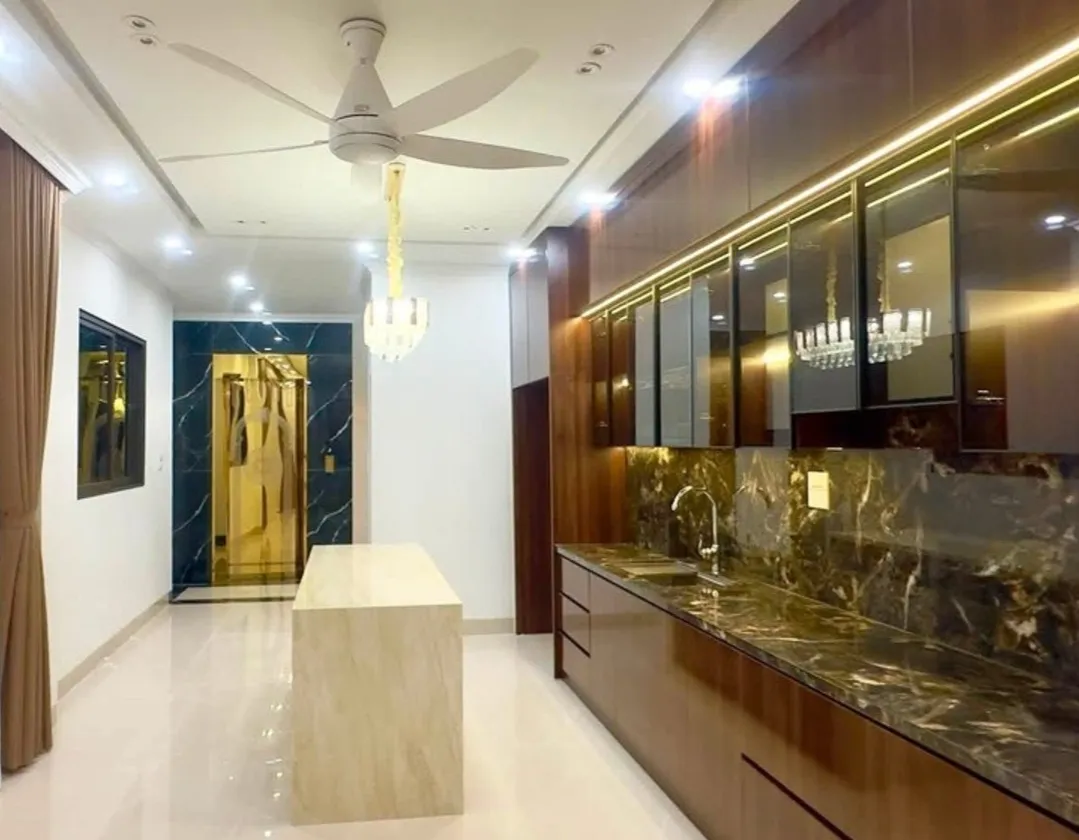 Bán nhà riêng 6 tầng thang máy trung tâm Kim Mã, mặt tiền 12m, sổ đỏ chính chủ... Bán nhà riêng tại Ngọc Hà, Hà Nội 01
