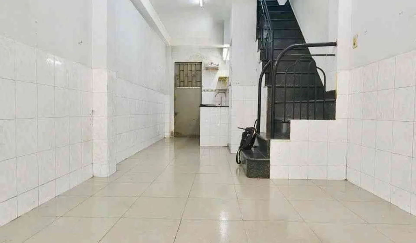 Nhà 4 Tầng Trung Tâm Quận 5, Thiết Kế Tươi Mới, Tiện Nghi Đầy Đủ... Bán nhà riêng tại Chợ Quán, Hồ Chí Minh 01
