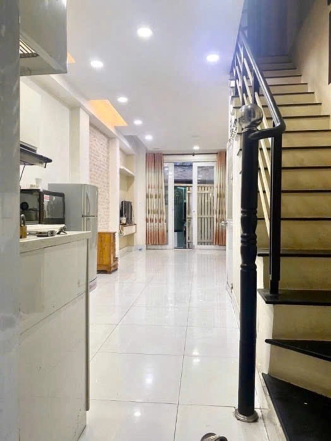 NHÀ ĐẸP HÒA HƯNG QUẬN 10-3 TÂNG-3PN-SÁT HẺM XE TẢI TRÁNH tại Hồ Chí Minh 05