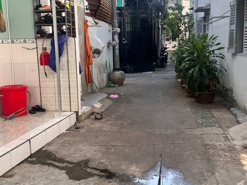 Bán nhà 2 tầng 4 phòng ngủ tại Phường Hạnh Thông, giá 5,5 tỷ... Bán nhà riêng tại Hạnh Thông, Hồ Chí Minh 01