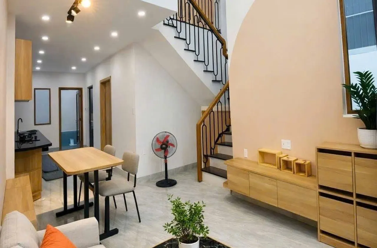 Bán nhà riêng 2 tầng, 67.8m² tại quận Đống Đa, giá 4.95 tỷ đồng... Bán nhà riêng tại Hải Châu, Đà Nẵng 01