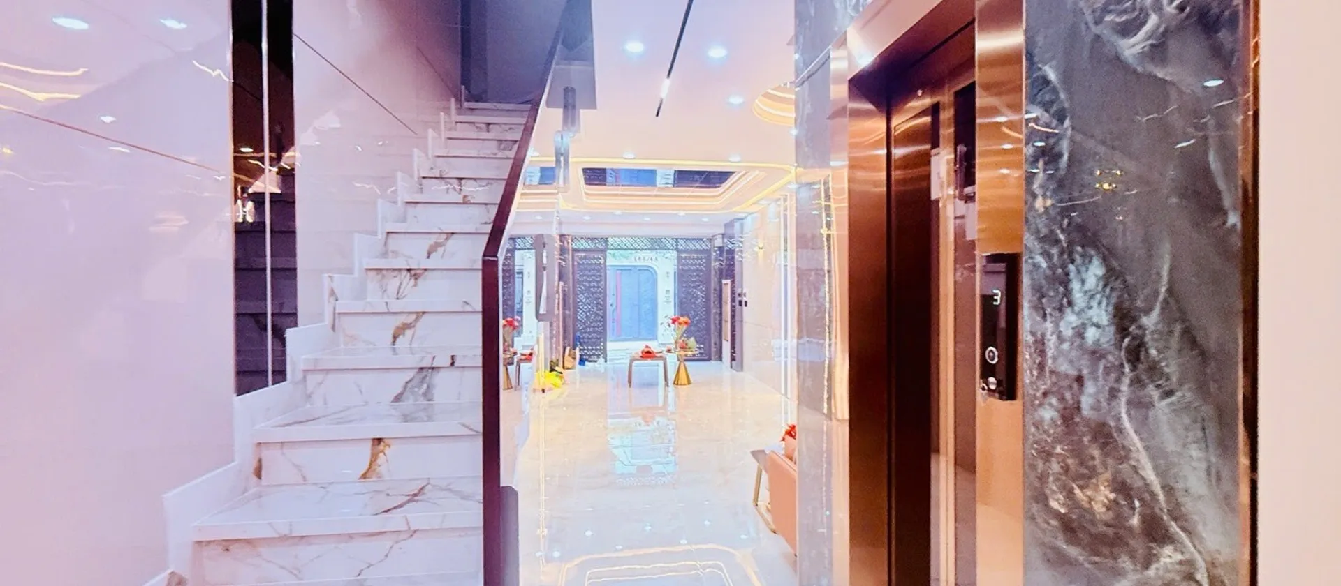 Nhà 5 tầng siêu rộng có thang máy giữa lòng Gò Vấp... Bán nhà riêng tại Thông Tây Hội, Hồ Chí Minh 01